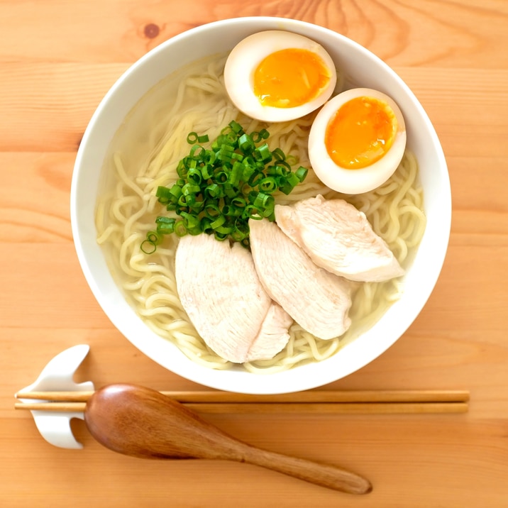 みりんが隠し味！鶏むね肉の塩ラーメン